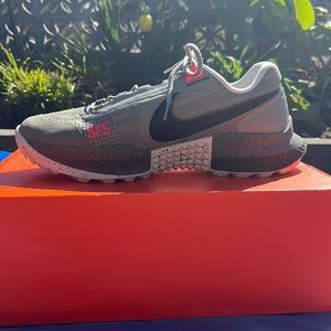 MENS NIKE 10.5 wide React SFB CARBON LOW